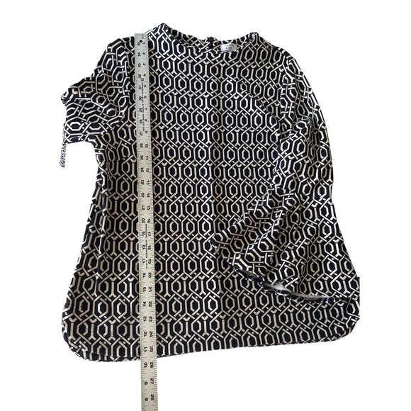 Crown & Ivy Black & White Geometric Pattern Bell Sleeve Top Size L - Picture 8 of 8